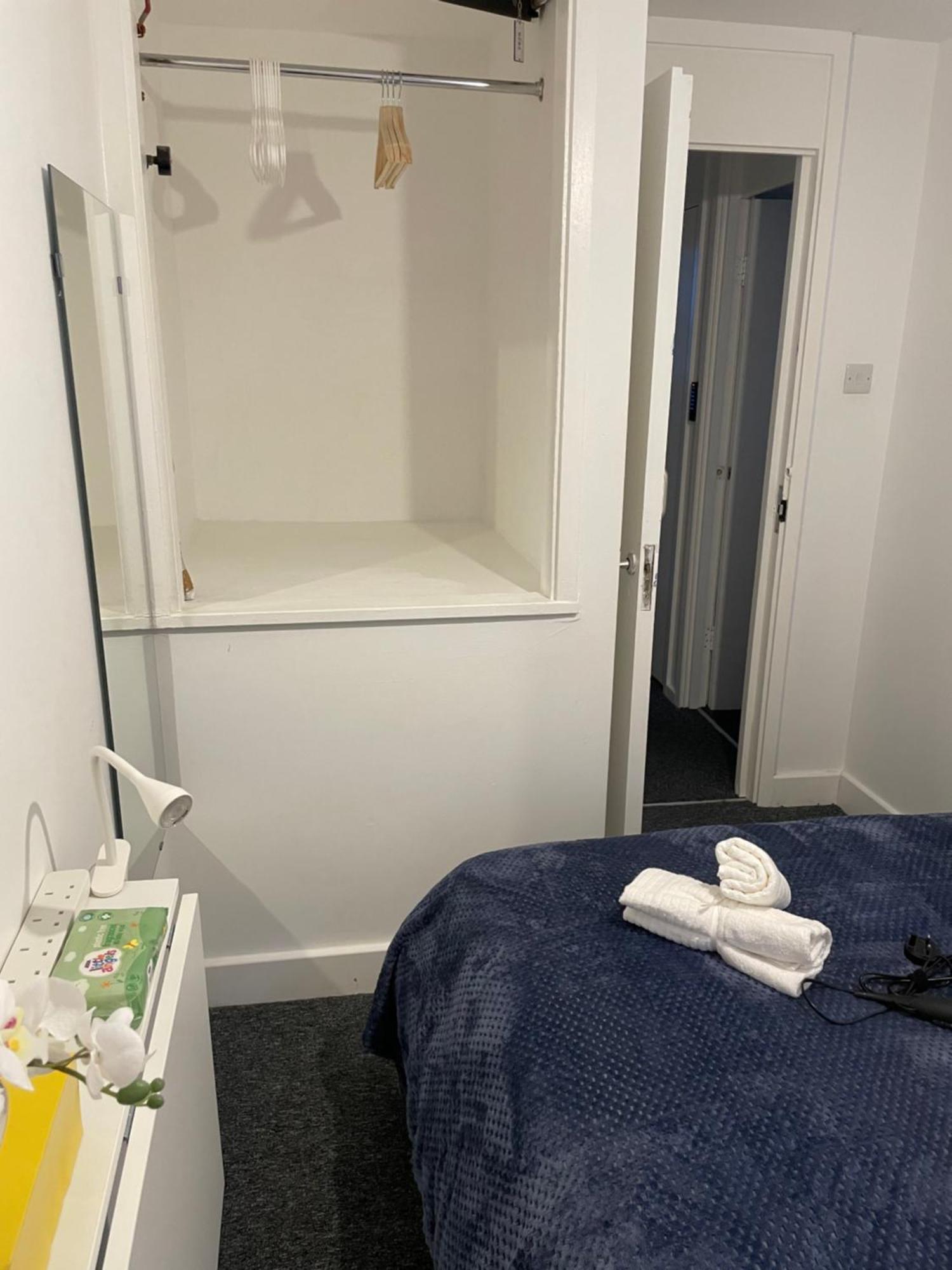 Lovely Double Rooms In Euston & Square Londres Exterior foto